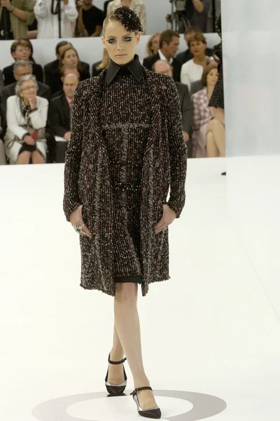 Look 3